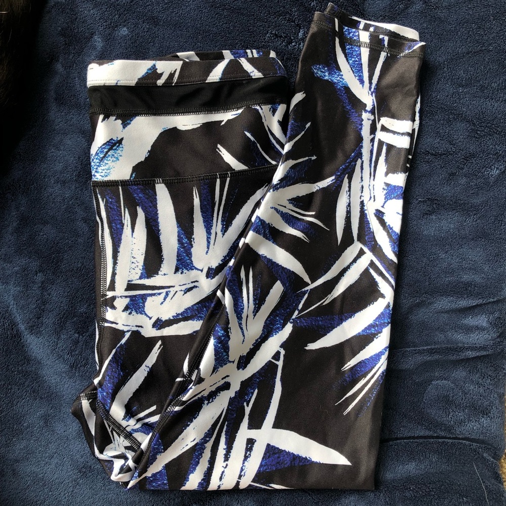 NWT Fabletics Darby 7/8 High Waisted Leggings
